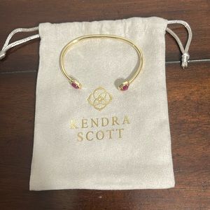 Beautiful bracelet Kendra Scott . New no tags never worn. Includes pouch .